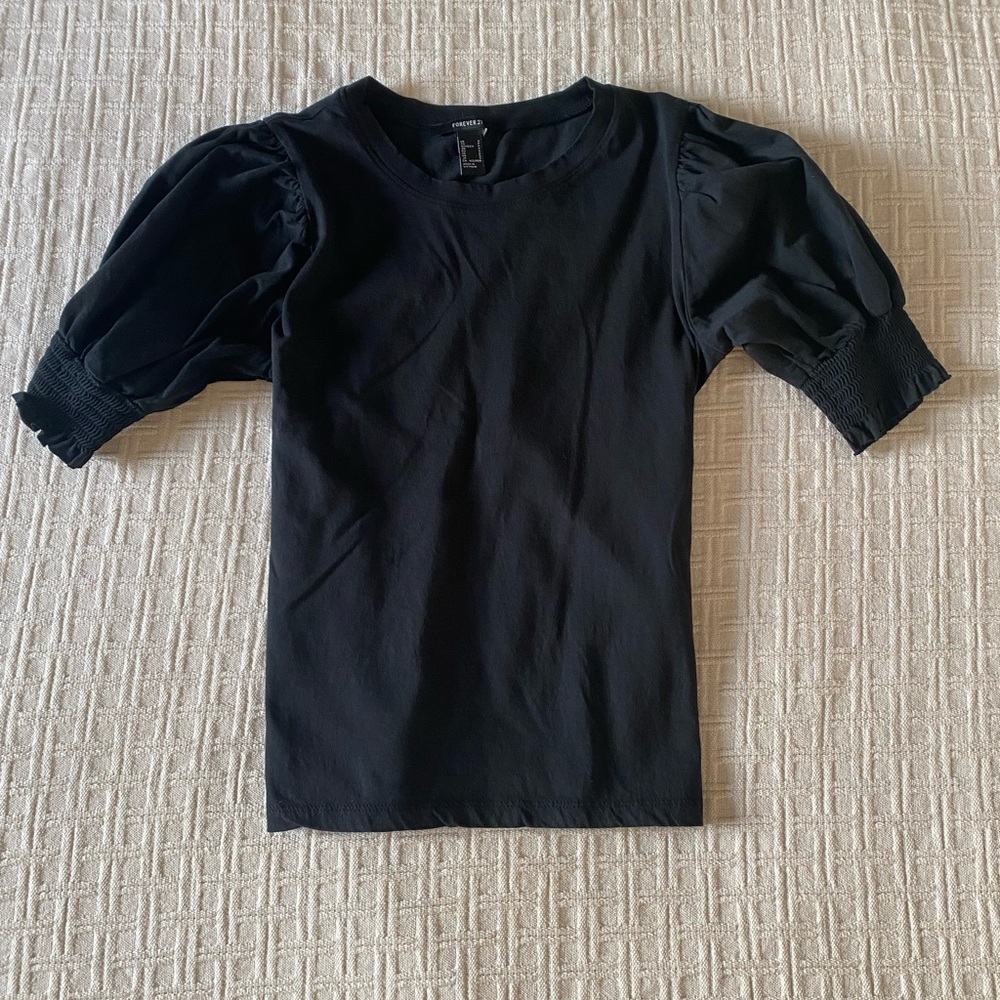 F21 black pouf sleeve coquette classic minimalist blouse top size Small